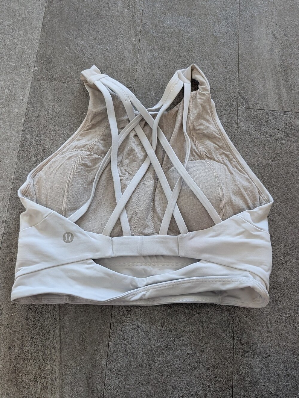 Lululemon Free to Be Serene Bra